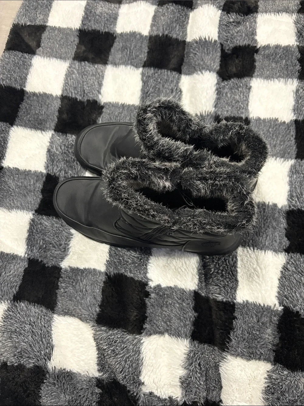 totes warm quilted